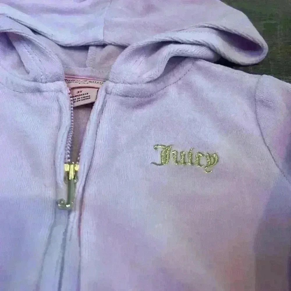 Juicy Couture Pink jacket size 3T Hoodie Sweatshirt Zip Up In Good Condition - Picture 3 of 5